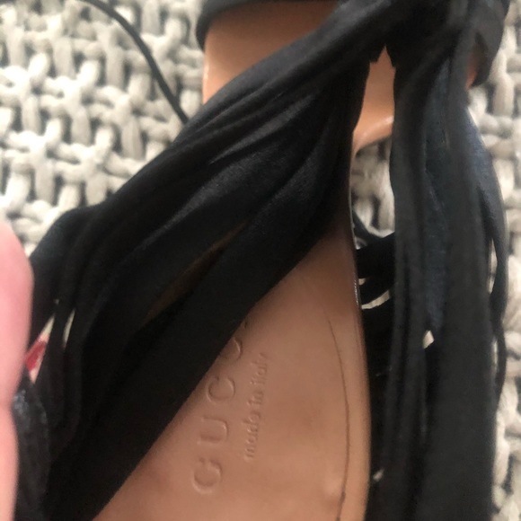 Gucci sandals with silk and gold heels - Picture 3 of 10